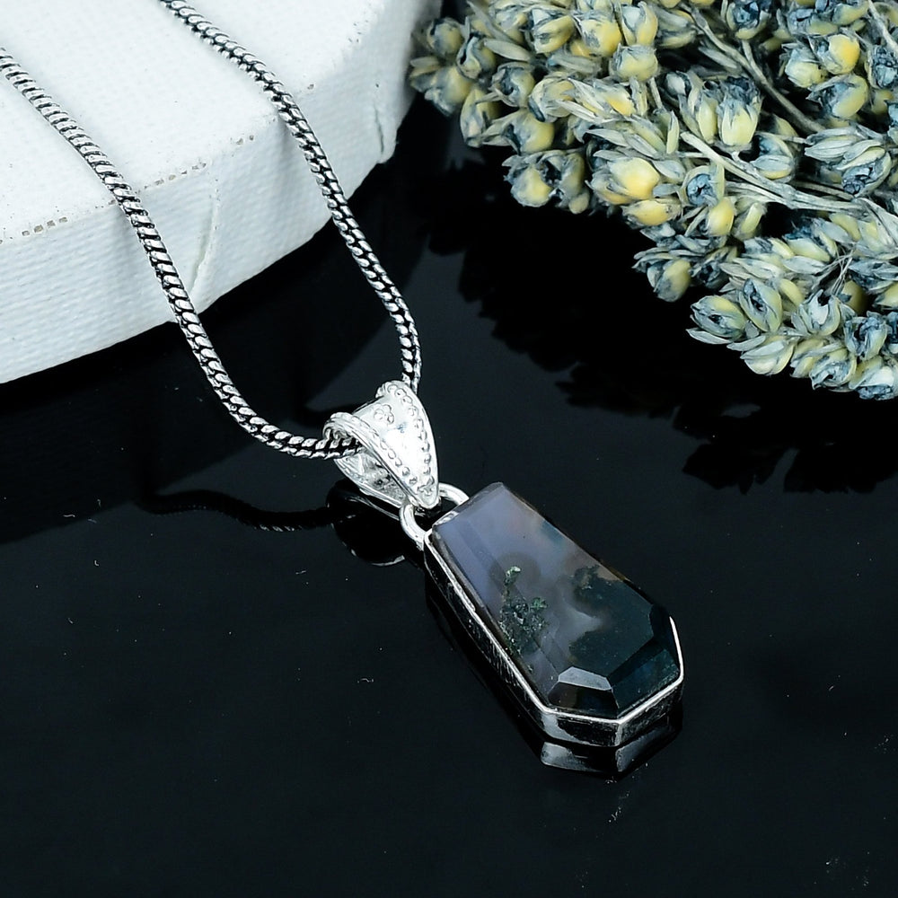 ZAREYA Moss Garden Pendant – 925 Silver | Nature-Inspired Geometric Necklace