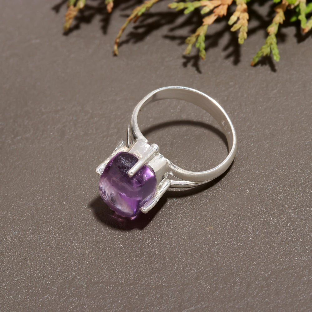 ZAREYA Lavender Glow Ring – 925 Silver with Cushion-Cut Purple Gemstone
