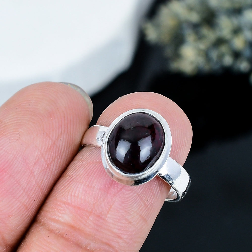ZAREYA Merlot Muse Ring – 925 Silver | Deep Red Cabochon Elegance