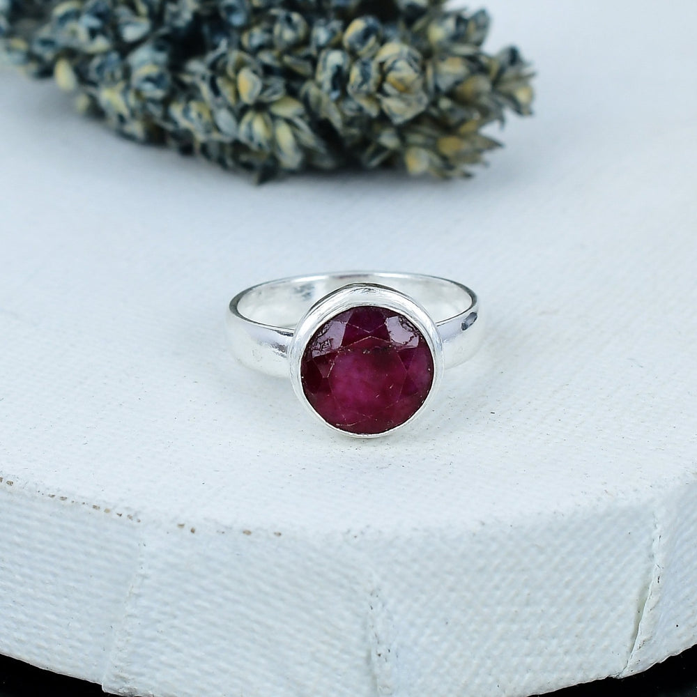 ZAREYA Crimson Aura Ring – 925 Silver | Passion & Power Ruby Ring