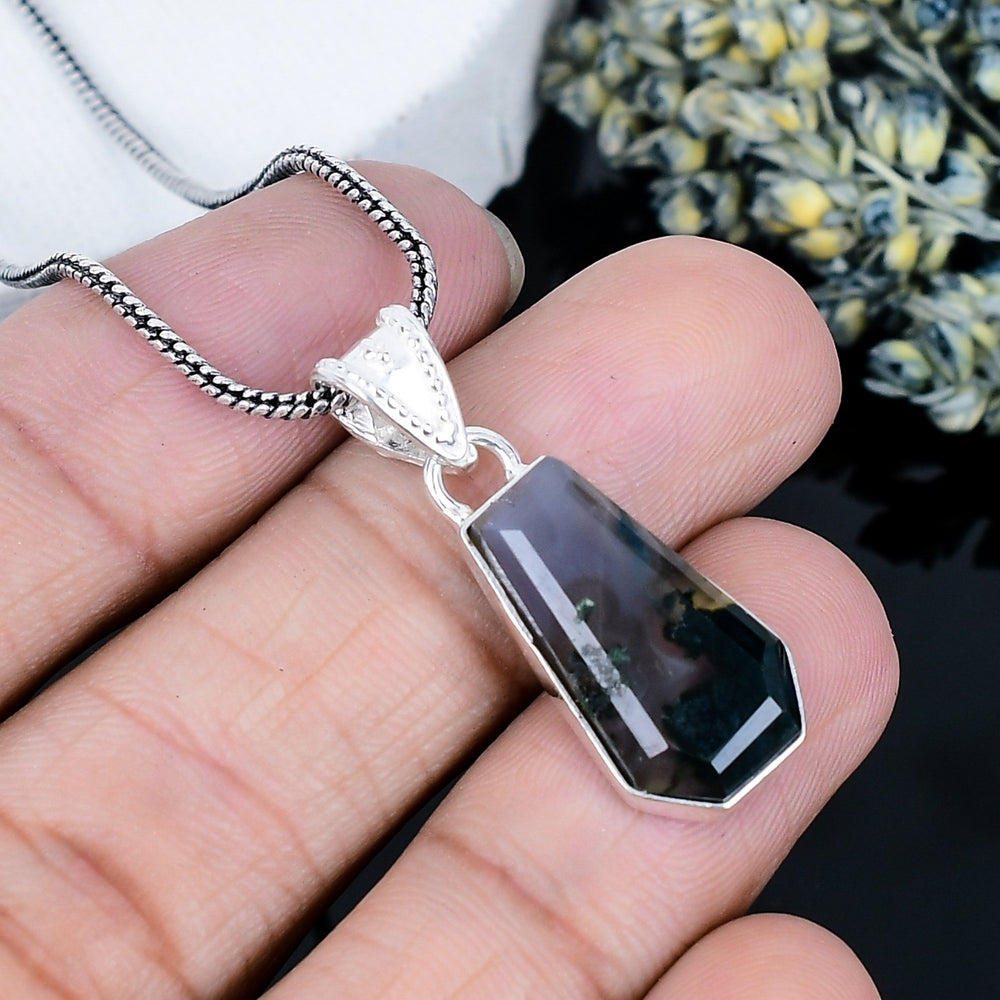 ZAREYA Moss Garden Pendant – 925 Silver | Nature-Inspired Geometric Necklace