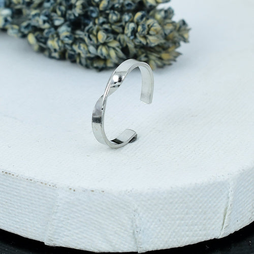 ZAREYA Silver Wave Ring – 925 Silver | Minimal Fluid Adjustable Band