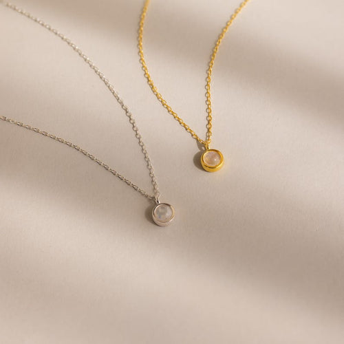 ZAREYA Moonstone Glow Pendant – 925 Silver | Minimal Bezel Necklace