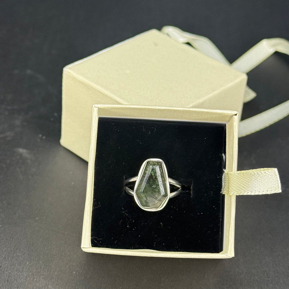 ZAREYA Moss Agate Shield Ring – 925 Silver | Nature-Inspired Statement Jewelry