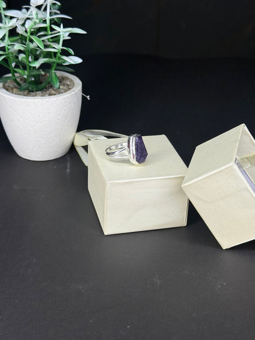 ZAREYA Amethyst Shield Ring – 925 Silver | Modern Statement Jewelry