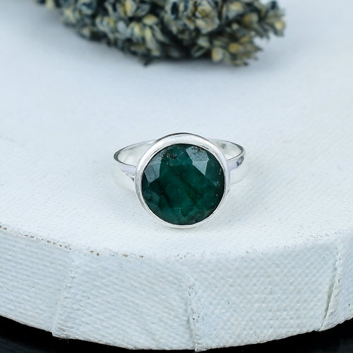 ZAREYA Emerald Green Faceted Ring – 925 Silver | Earth Luxe Statement