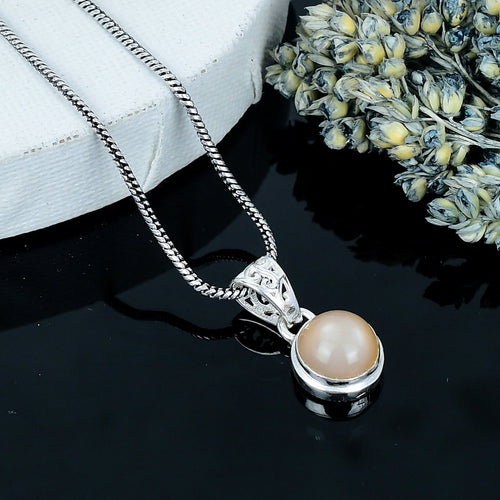 ZAREYA Round Beige Moonstone Pendant – 925 Silver | Everyday Subtle Glow Necklace