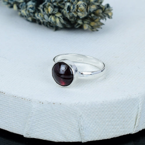 ZAREYA Garnet Ring – 925 Silver | Round Deep Red Passion Stone