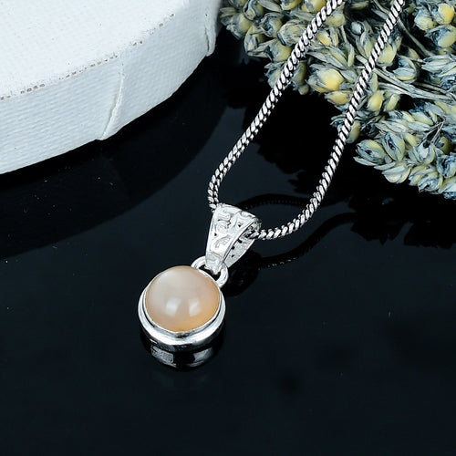 ZAREYA Round Beige Moonstone Pendant – 925 Silver | Everyday Subtle Glow Necklace