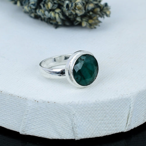 ZAREYA Emerald Green Faceted Ring – 925 Silver | Earth Luxe Statement