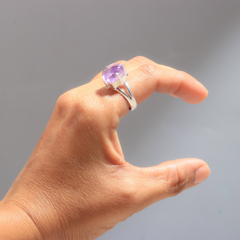 ZAREYA Lavender Glow Ring – 925 Silver with Cushion-Cut Purple Gemstone