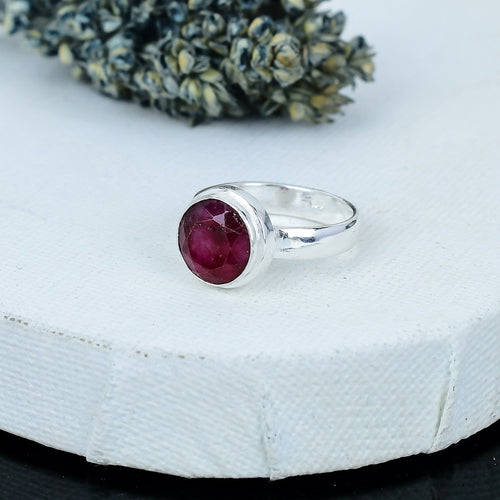 ZAREYA Crimson Aura Ring – 925 Silver | Passion & Power Ruby Ring