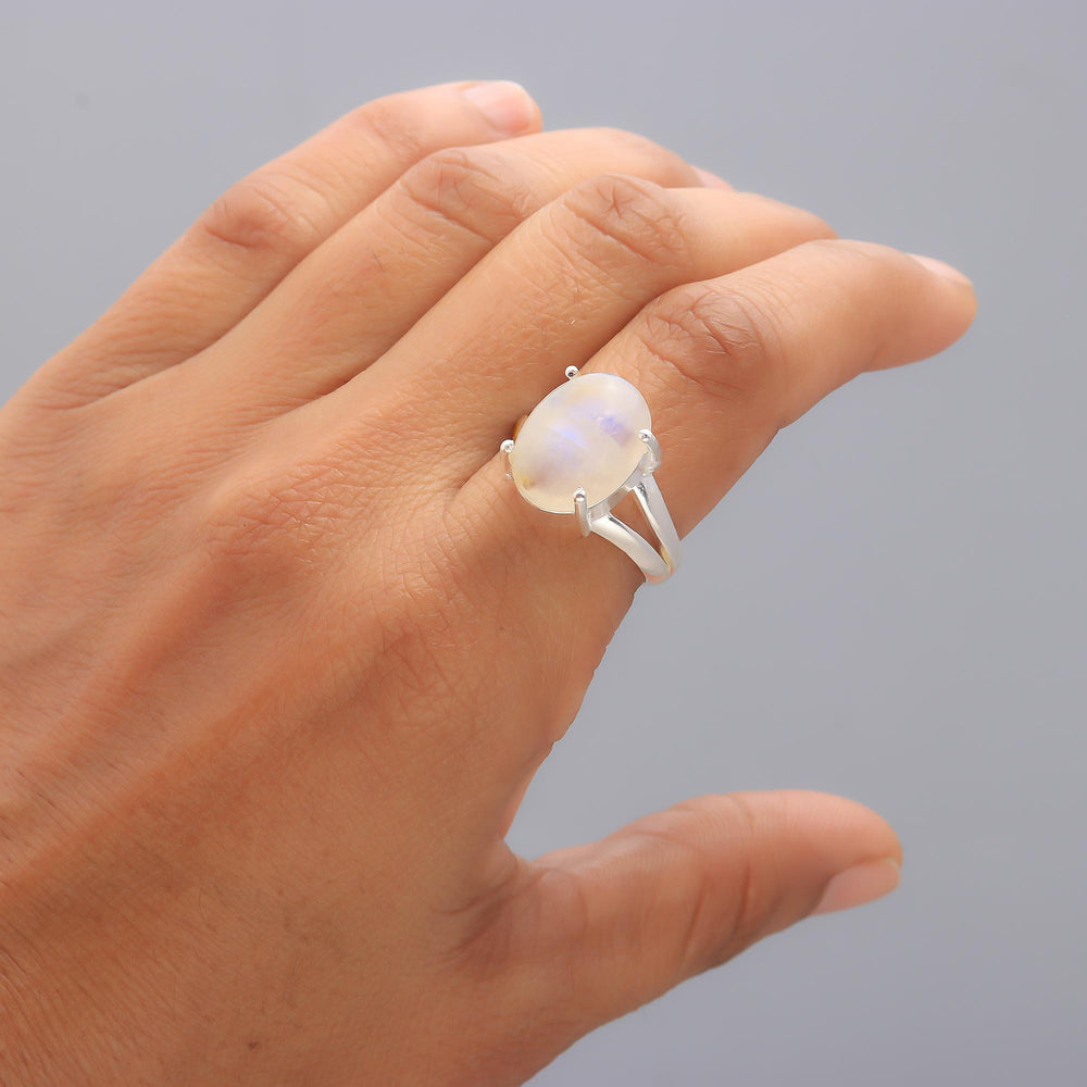 ZAREYA Oval Moonstone Ring – 925 Silver | Ethereal Glow Statement Ring
