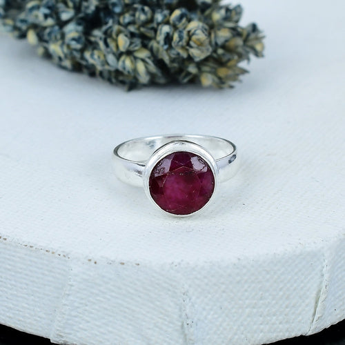 ZAREYA Crimson Aura Ring – 925 Silver | Passion & Power Ruby Ring