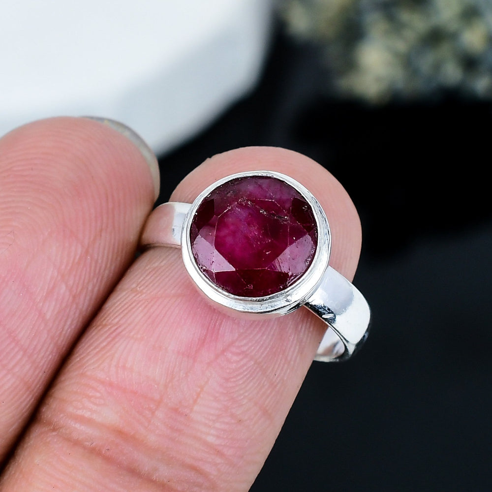 ZAREYA Crimson Aura Ring – 925 Silver | Passion & Power Ruby Ring