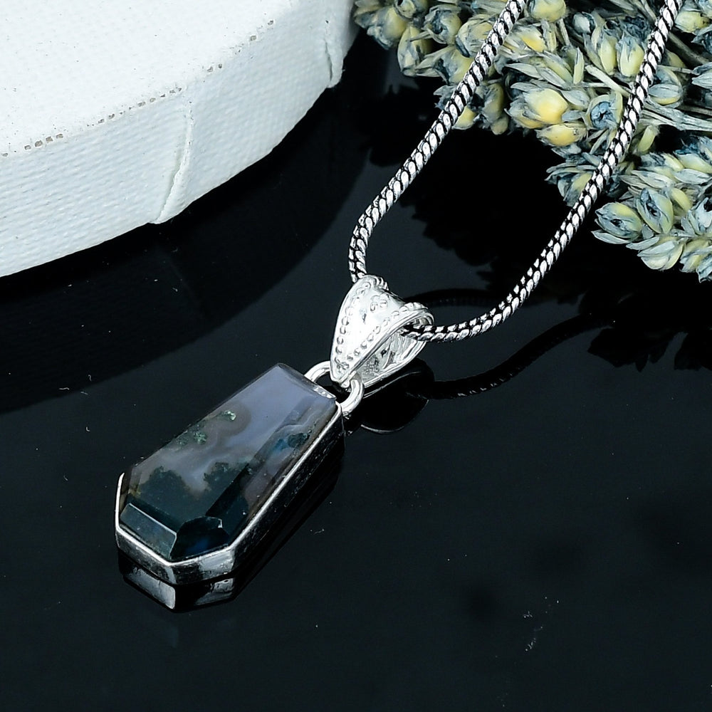 ZAREYA Moss Garden Pendant – 925 Silver | Nature-Inspired Geometric Necklace