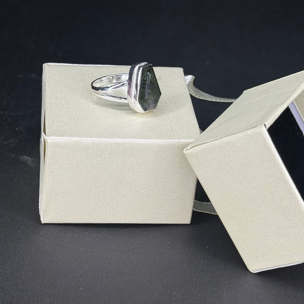 ZAREYA Moss Agate Shield Ring – 925 Silver | Nature-Inspired Statement Jewelry