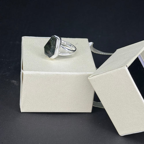 ZAREYA Moss Agate Shield Ring – 925 Silver | Nature-Inspired Statement Jewelry