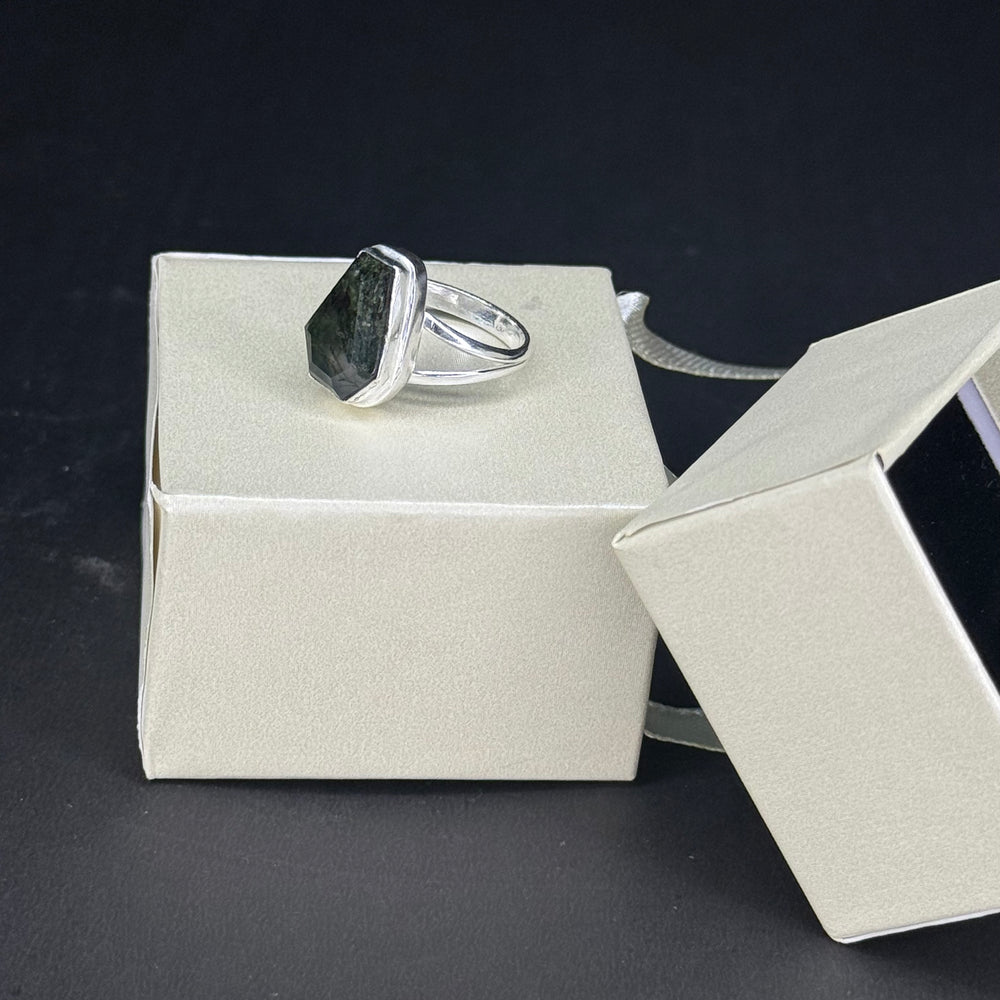 ZAREYA Moss Agate Shield Ring – 925 Silver | Nature-Inspired Statement Jewelry