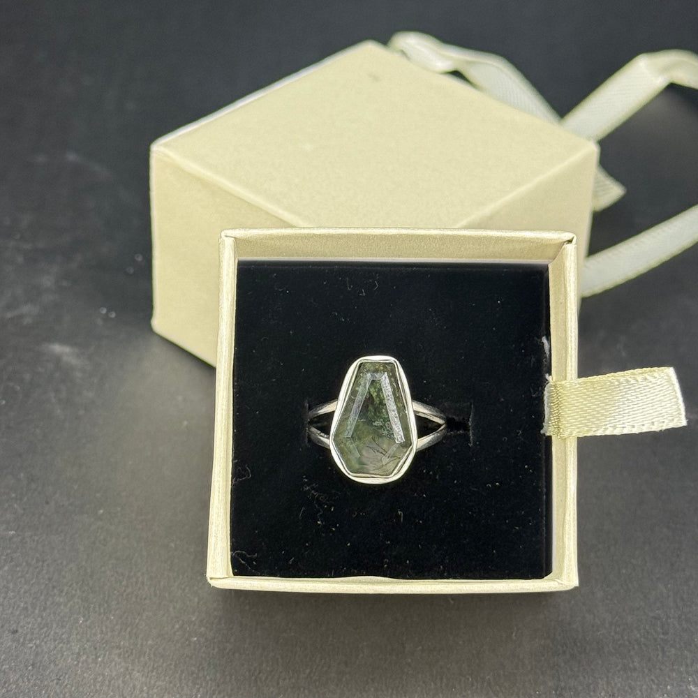 ZAREYA Moss Agate Shield Ring – 925 Silver | Nature-Inspired Statement Jewelry