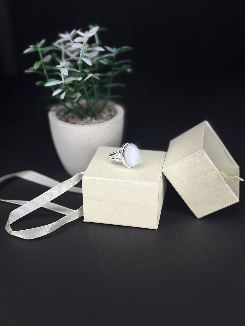 ZAREYA White Chalcedony Oval Ring – 925 Silver | Minimal Luxe Jewelry