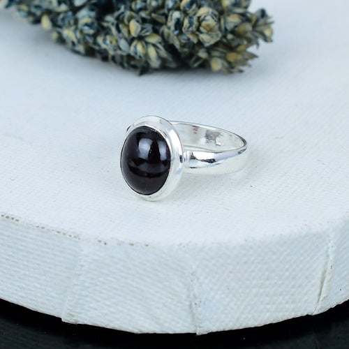 ZAREYA Merlot Muse Ring – 925 Silver | Deep Red Cabochon Elegance