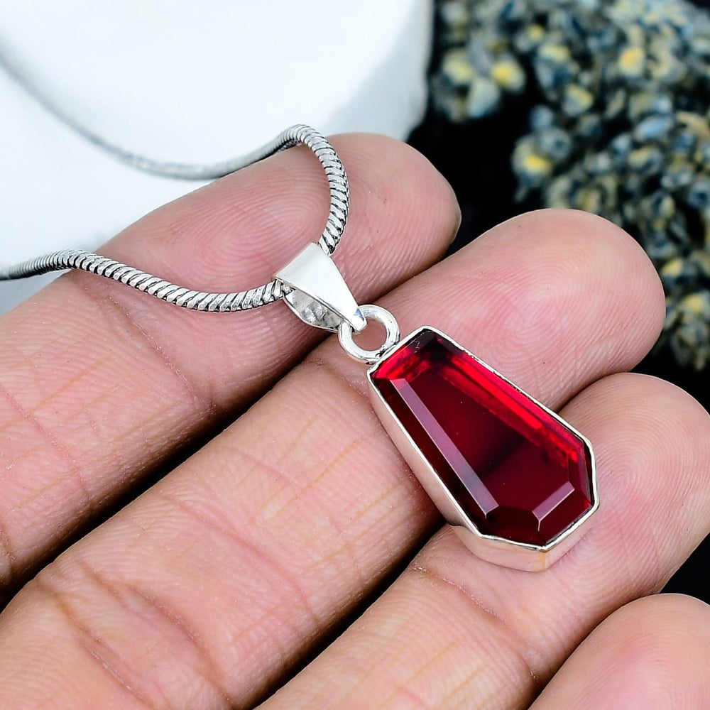 ZAREYA Crimson Flame Pendant – 925 Silver with Deep Red Gem