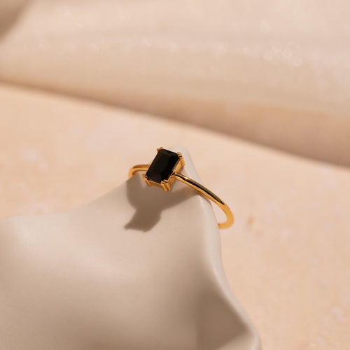 ZAREYA Black Onyx Glow Ring – 925 Silver