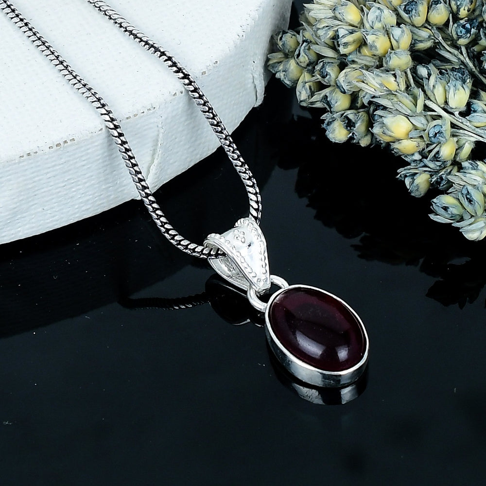 ZAREYA Red Garnet Oval Pendant – 925 Silver | Vintage Royal Charm Necklace