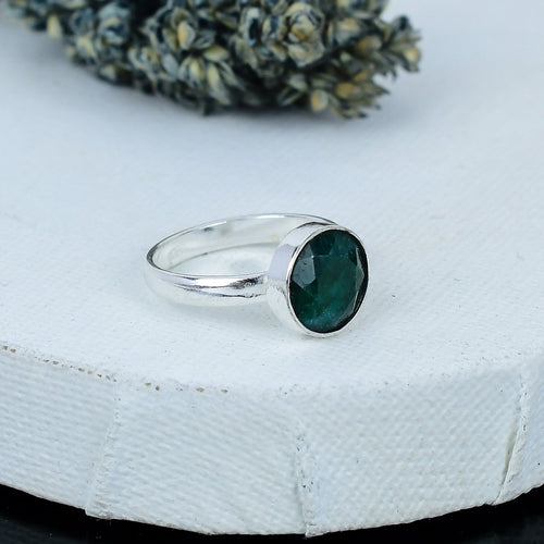 ZAREYA Emerald Ring – 925 Silver | Round Faceted Deep Green Stone