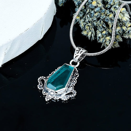 ZAREYA Ocean Crest Pendant – 925 Silver with Deep Teal Stone