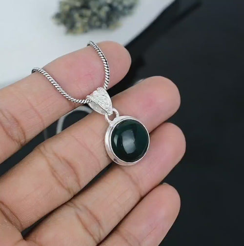 ZAREYA Bloodstone Vitality Pendant – 925 Silver | Strength of Earth Talisman