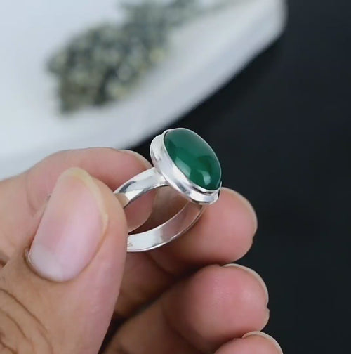 ZAREYA Green Onyx Ring – 925 Silver | Oval Bold Energy Stone