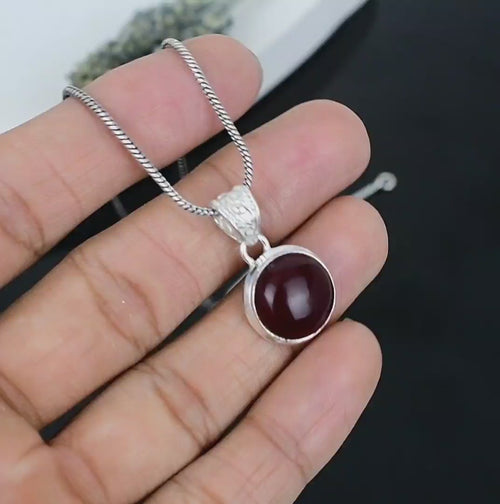 ZAREYA Garnet Bloom Pendant – 925 Silver | Deep Strength Charm