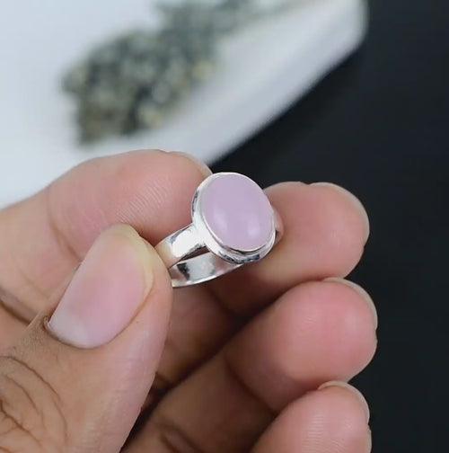 ZAREYA Blush Aura Ring – 925 Silver | Soft Pink Oval Stone
